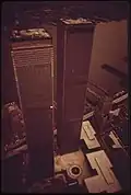 Mai 1973: Plaza-Bauten WTC 6 und WTC 5 vollständig, WTC 4 an Stelle des als letztem abgerissenen Cortlandt Buildings ist Baugrube