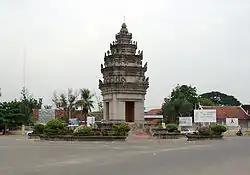 Unabhängigkeitsmonument in Doun Kaev