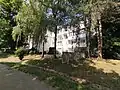 Das Wohnhaus der Familien Horváth und Hanúsek (eigentlich das Wohnhaus in der Straße Talichova Nr. 6)