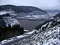 Staumauer im Bau, Dezember 2004