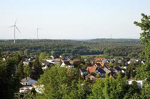 Tannenkopf (links) vom Rehberg bei Roßdorf (2020)