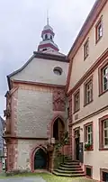 Eingänge zur unteren und oberen Kapelle