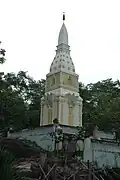 Replik von That Phanom im Wat Phra Putthabat Bua Bok
