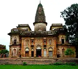 Tempel in der Nähe von Laharpur