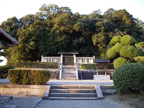 Grab der Tennō Temmu und Jitō in Nara