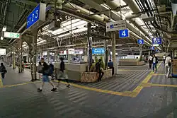 Bahnsteige der Hanwa-Linie