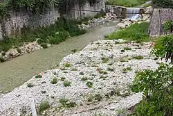 Der Zufluss des Tescino (rechts) in den Serra kurz vor der Mündung in Terni