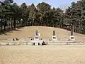 „Gräber der drei Märtyrer“ Lee Bong-chang, Yun Bong-gil und Baek Jeong-gi auf dem Nationalfriedhof in Seoul