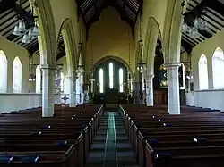 St Mary the Virgin, Stamfordham: steile Decken folgen den Dachschrägen
