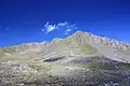 Blick vom Bealach Coire Mhàlagain nach Nordwesten, links The Saddle, in Bildmitte der Sgùrr na Forcan mit der Forcan Ridge