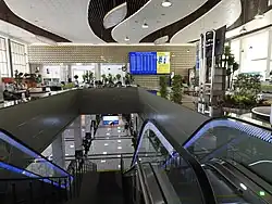 Rolltreppen zur U-Bahn-Station 28 May (2017)