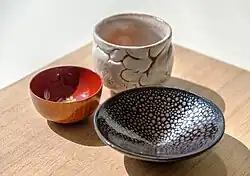 Drei verschiedene Formen von Trinkgefäßen für Japanischen Sake