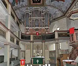 Blick zur Orgel