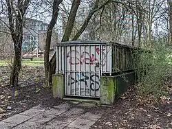 Einer der beiden Tiefbunker-Zugänge