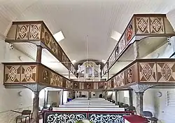 Blick zur Orgel
