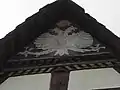 Tilly-Haus Doppeladler in der Giebelspitze 2019