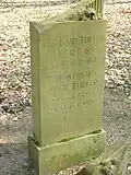 Aufgefundener alter Grabstein auf dem Waldfriedhof