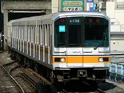Beispiel Serie 01 der Tokyo Metro (im Museum als Gehäuseausschnitt)