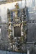 Manuelinisches Fenster an der Kreuzritterkirche