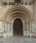 Romanisches Portal der Colegiata