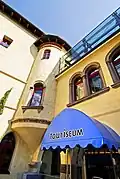 Eingang des Touriseums