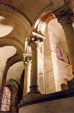 Arkade des Chormgangs