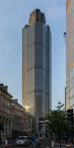 Südseite des Wolkenkratzers