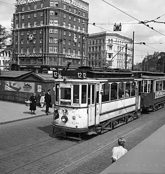 Klockmannhaus 1950 mit umfangreicher Werbebeschriftung