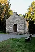 Trauerhalle aus Rüdersdorfer Kalkstein