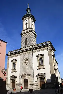 Pfarrkirche St. Oswald aus dem 12. Jahrhundert am Traunsteiner Stadtplatz