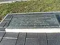 Travepromenade Tafel zur Markierungstonne der innerdeutschen Grenze in der Lübecker Bucht