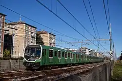 Sechsteiliger, 105&nbsp;Meter langer Triebzug des Typs Leonardo der Metro Mailand (AnsaldoBreda/Hitachi Rail Italia)