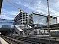 Das 2019 eröffnete Bahnhofsgebäude im Bau (2018)