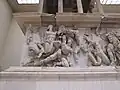 Triton und Amphitrite im Kampf