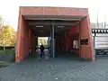 Zugang über der Station
