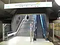 Aufgang von der Bahnsteigebene zur Oberfläche