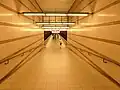 Rampe von der Verteilerebene zu Bahnsteigebene