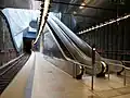 Aufgang von der Bahnsteigebene zur ebenerdigen Schalterhalle