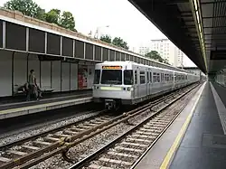 Bahnsteigebene im Jahr 2008