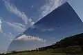 Spiegelung von Himmel und Landschaft