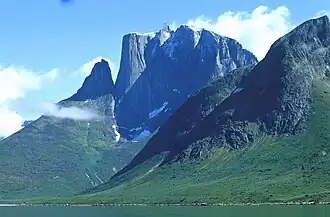 Der Suikkassuaq vom Tasermiut Kangerluat aus gesehen (von Westen)