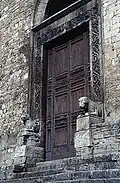Seitenportal des Doms