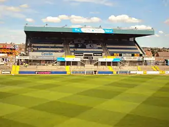 Der Uplands Stand im Memorial Stadium
