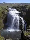 Einer der vielen Wasserfälle im oberen Lauf des Skóga.