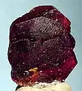 Roter uvitischer Turmalin aus Brumado, Brasilien