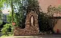 Lourdesgrotte an der Kirche