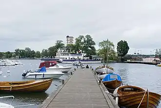 Hafen in Västervik mit Blick zum alten Badehaus