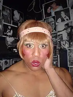 Vaginal Davis als „Bricktop“ beim Parlour Club auf dem Santa Monica Boulevard in Los Angeles