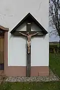 Kreuz an der Außenfassade