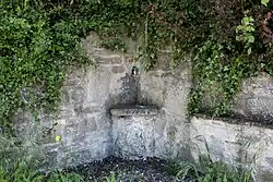 Der Brunnen von Giove nahe der Kirche San Savino